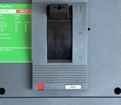 Выключатель автоматический 3п 3т 320А 36кА EZC400