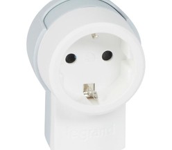 Розетка штепсельная Helium 16А с кроншт. для крепл. к стене с заземл. бел. Leg 0