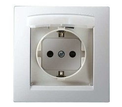 Розетка 1-м СП Simon15 с защ. крышкой защ. шторки с заземл. IP44 бел. Simon