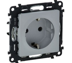 Механизм розетки 1-м СП Valena Life 16А IP20 250В 2К+З винт. зажимы алюм. Leg