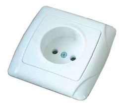 Розетка 1-м СП Маргарита 16А IP20 бел. Universal